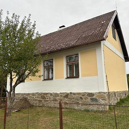 Prijemna Chaloupka Na Trebonsku Villa Chlum u Trebone Bagian luar foto